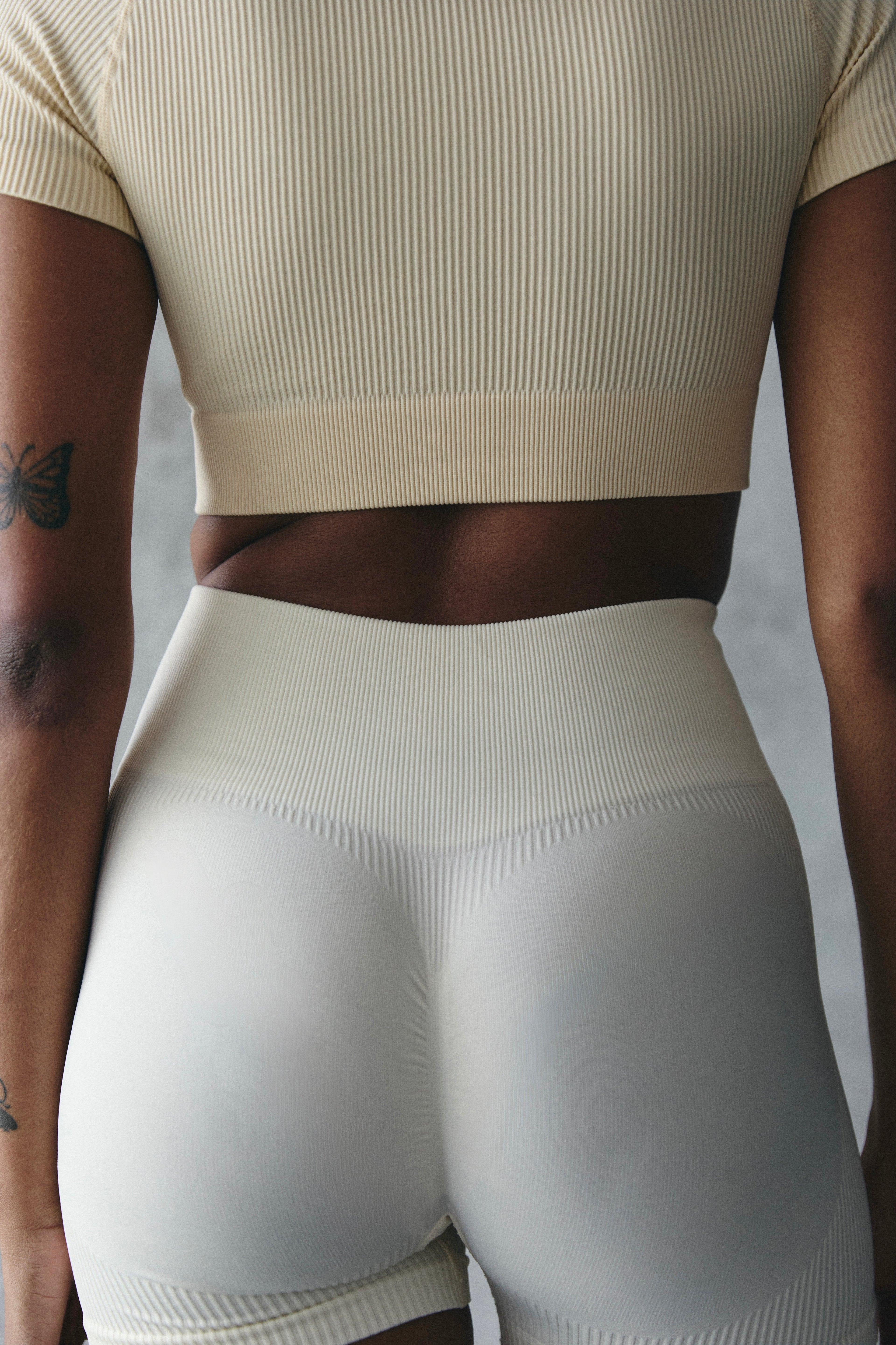 SCULPT SHORT
