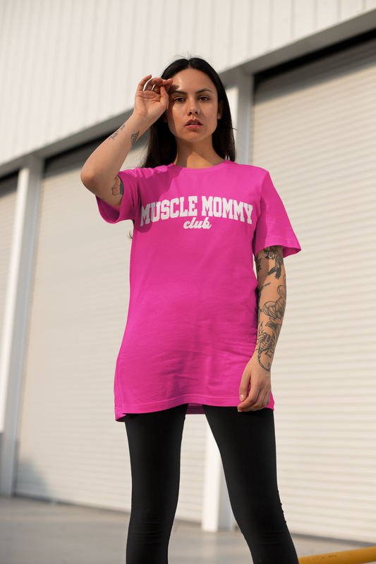MUSCLE MOMMY CLUB T-SHIRT